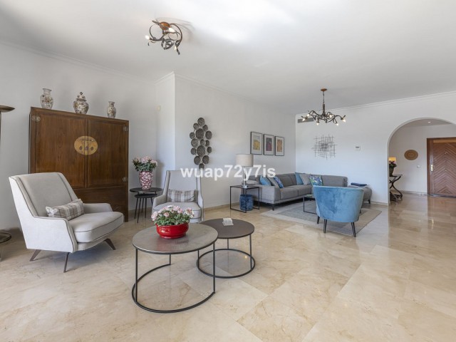 2 Makuuhuoneen Huoneisto Estepona