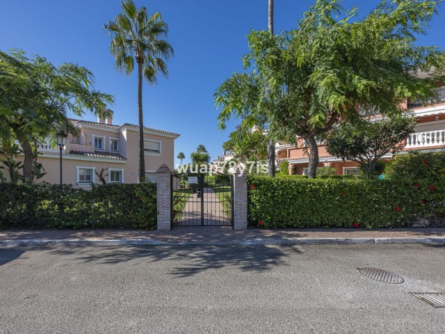 2 Makuuhuoneen Huoneisto Estepona
