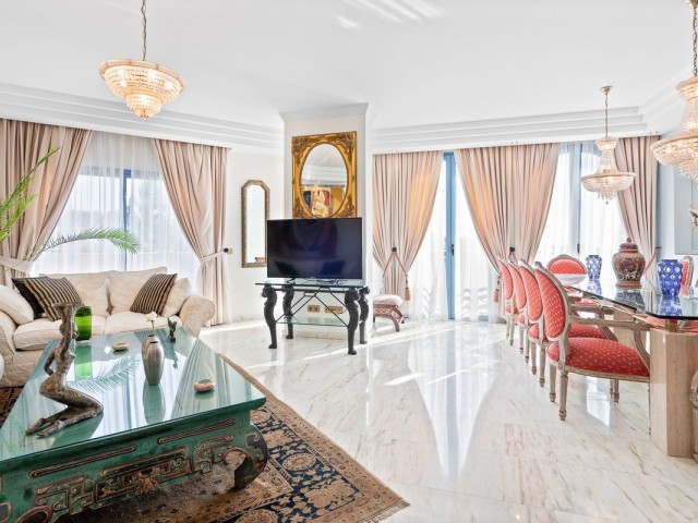 5 Schlafzimmer Apartment in Torrequebrada