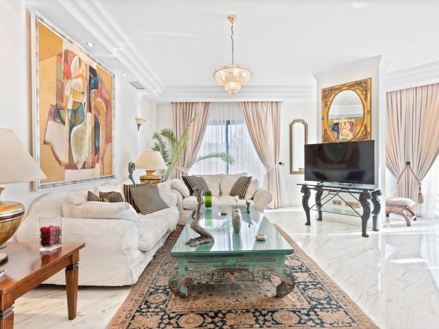 5 Schlafzimmer Apartment in Torrequebrada