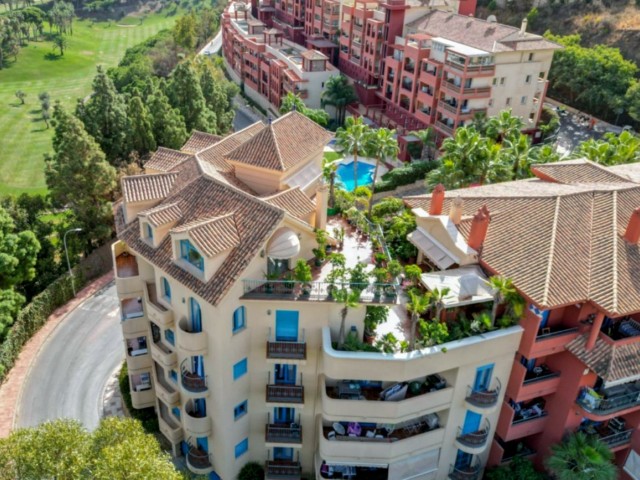 5 Bedrooms Apartment in Torrequebrada