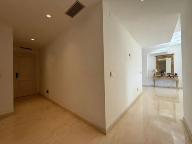 Apartamento con 3 Dormitorios  en Atalaya