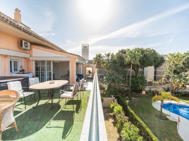 Penthouse in Elviria