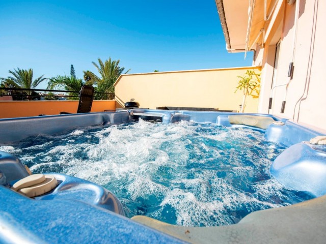 Penthouse in Elviria