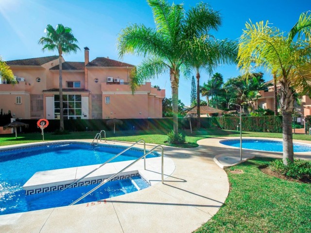 Penthouse in Elviria