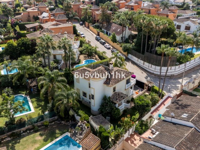 5 Slaapkamer Villa in Sierrezuela