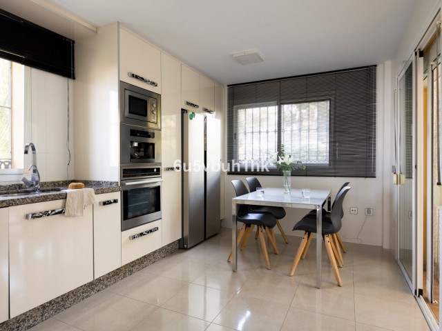 5 Bedrooms Villa in Sierrezuela