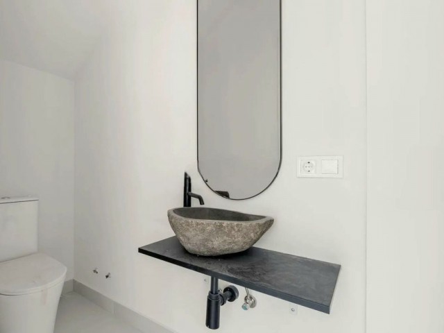 Villa con 3 Dormitorios  en Cerros del Aguila