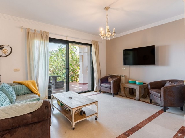 Apartamento con 3 Dormitorios  en Nueva Andalucía