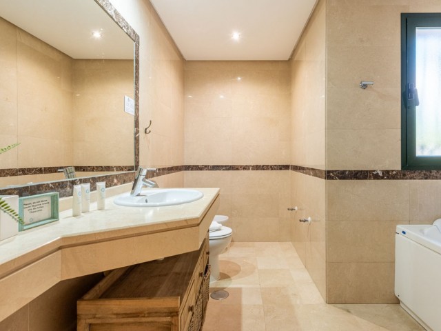 Apartamento con 3 Dormitorios  en Nueva Andalucía