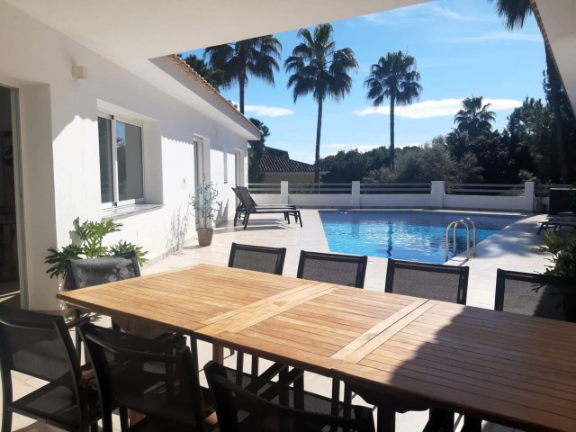 5 Bedrooms Villa in Mijas
