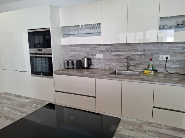 5 Bedrooms Villa in Mijas