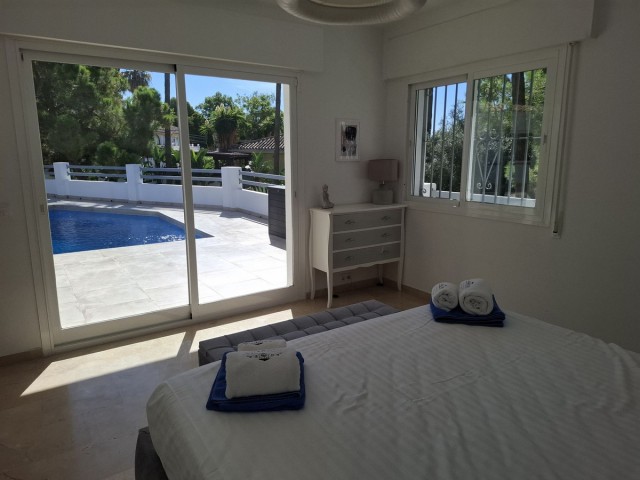 5 Bedrooms Villa in Mijas