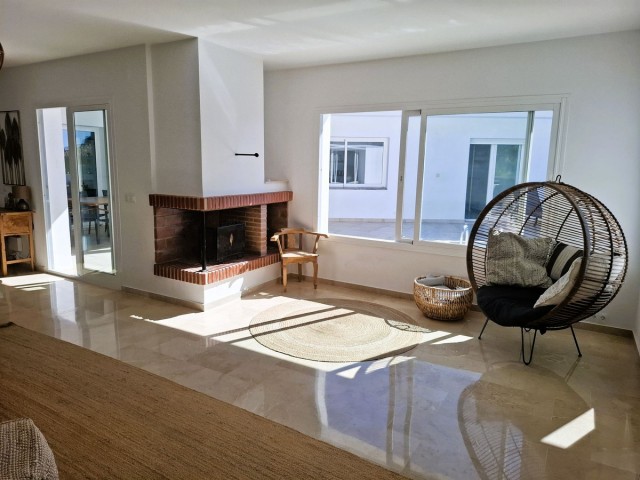 5 Bedrooms Villa in Mijas
