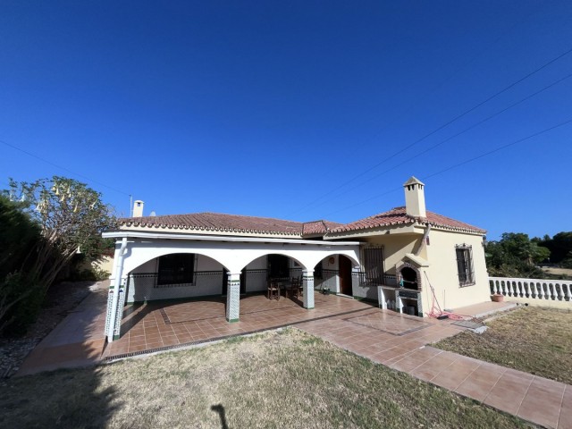 5 Makuuhuoneen Huvila Estepona