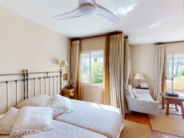 4 Bedrooms Apartment in Guadalmina Alta