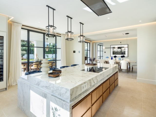 Villa con 6 Dormitorios  en The Golden Mile