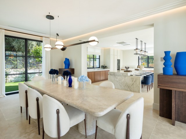 Villa con 6 Dormitorios  en The Golden Mile