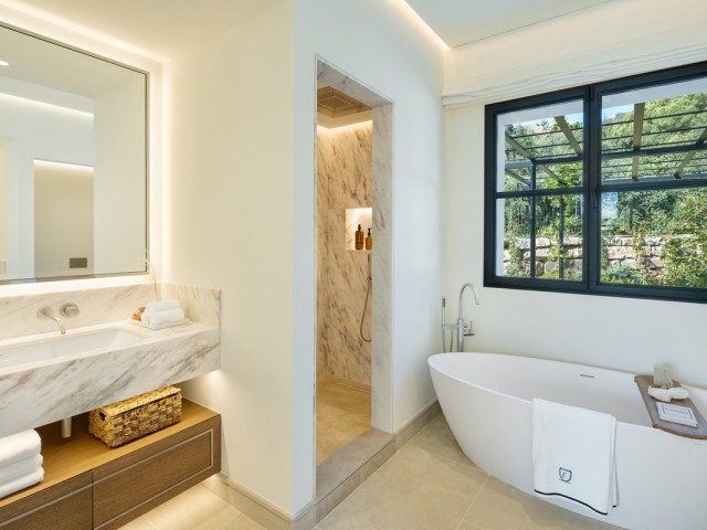 Villa con 6 Dormitorios  en The Golden Mile