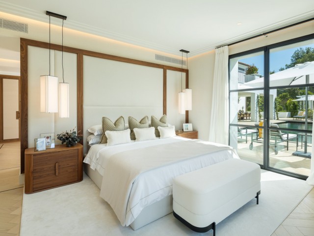 Villa con 6 Dormitorios  en The Golden Mile