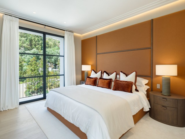 Villa con 6 Dormitorios  en The Golden Mile