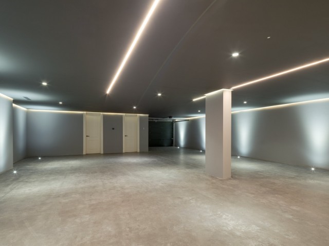 Villa con 6 Dormitorios  en The Golden Mile