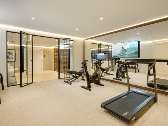 Villa con 6 Dormitorios  en The Golden Mile