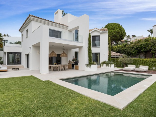 Villa con 4 Dormitorios  en Benahavís
