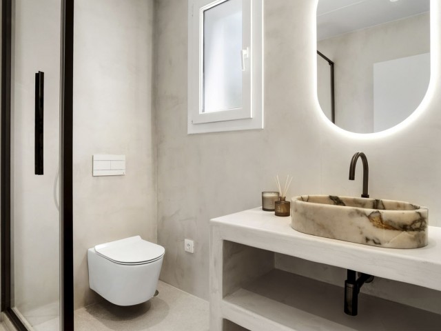 4 Bedrooms Villa in Benahavís