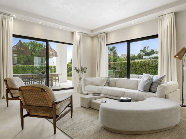 4 Bedrooms Villa in Benahavís