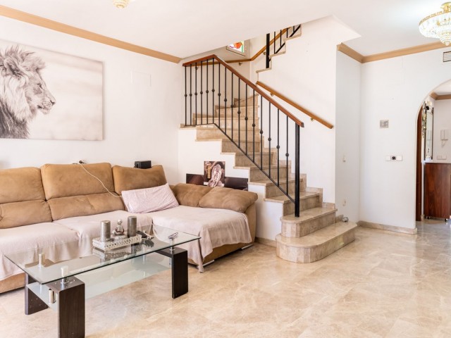 4 Bedrooms Townhouse in Marbella
