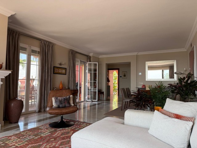 Apartamento con 3 Dormitorios  en Málaga
