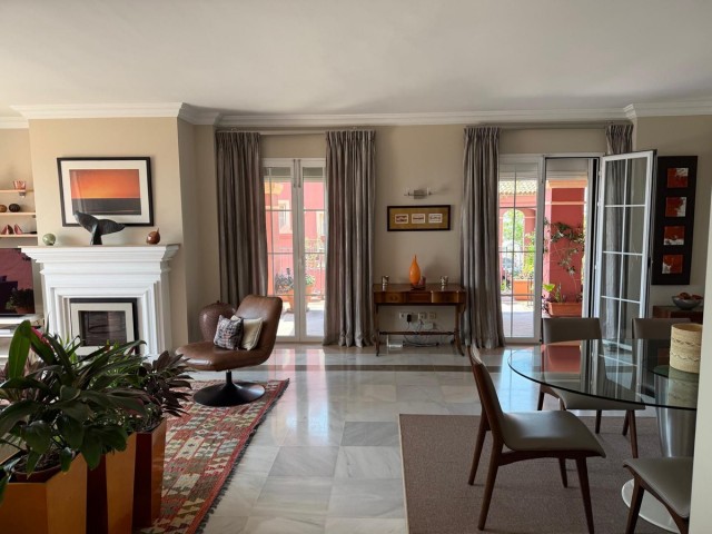 Apartamento con 3 Dormitorios  en Málaga