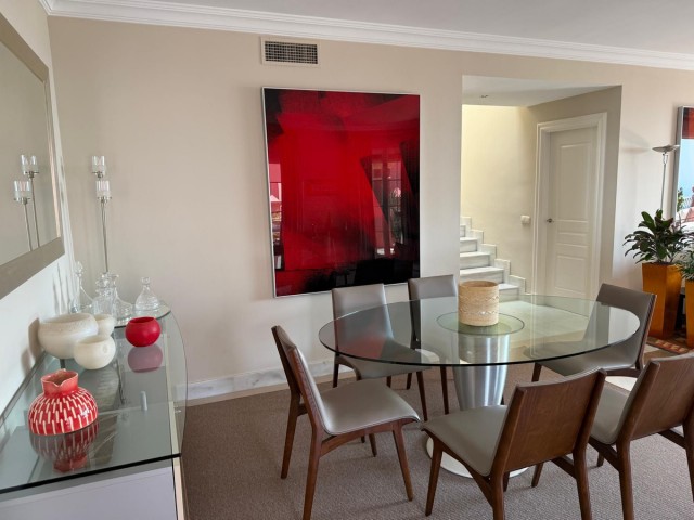 Apartamento con 3 Dormitorios  en Málaga