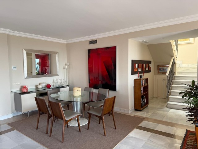 Apartamento con 3 Dormitorios  en Málaga