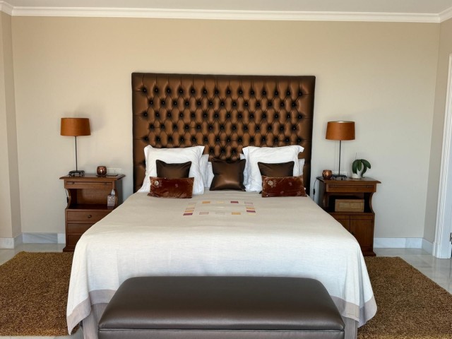 Apartamento con 3 Dormitorios  en Málaga