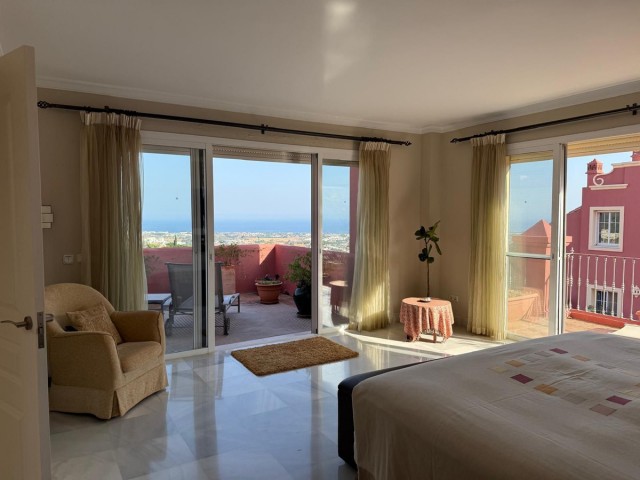 Apartamento con 3 Dormitorios  en Málaga