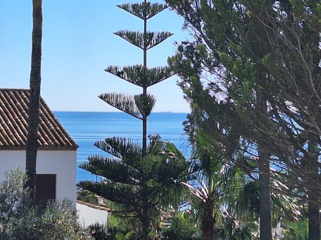 Townhouse, La Duquesa, R5162548