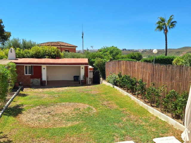 Townhouse, La Duquesa, R5162548