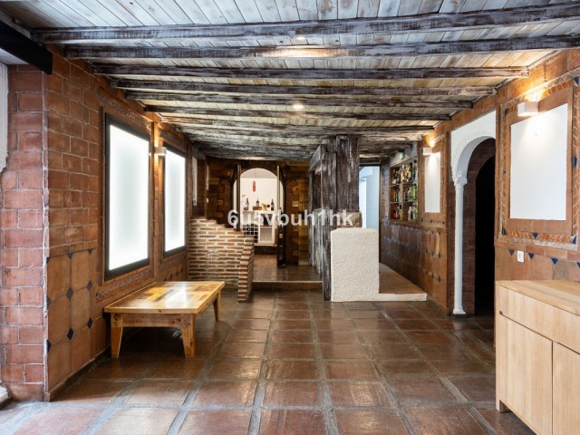 4 Bedrooms Villa in Mijas