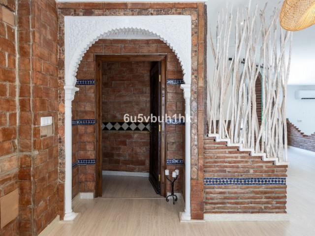 4 Bedrooms Villa in Mijas