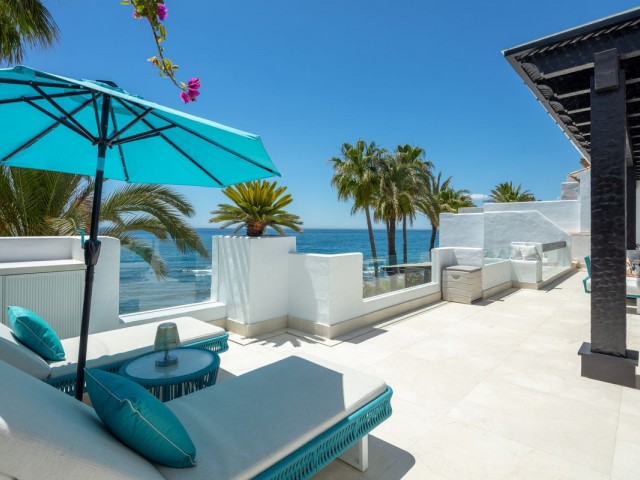 6 Bedrooms Apartment in Marbella