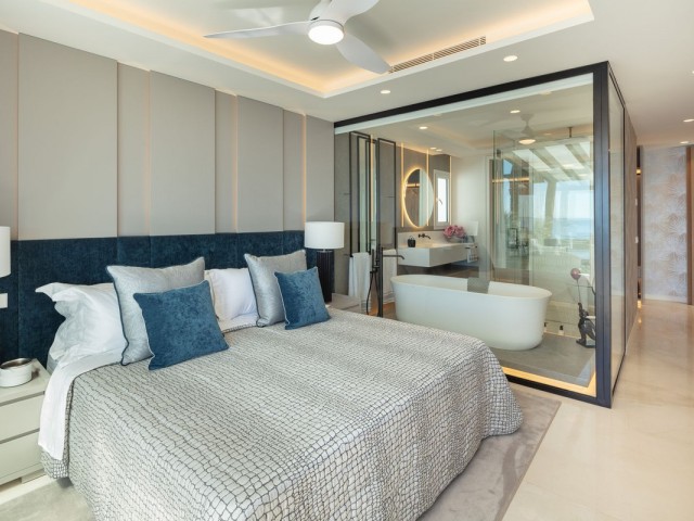 6 Bedrooms Apartment in Marbella