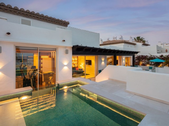 6 Bedrooms Apartment in Marbella