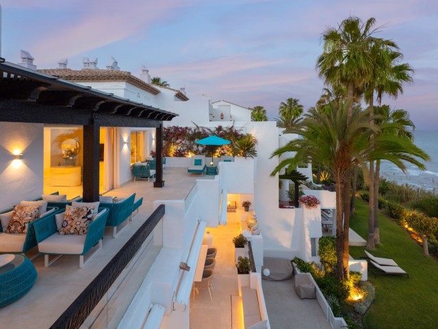6 Bedrooms Apartment in Marbella