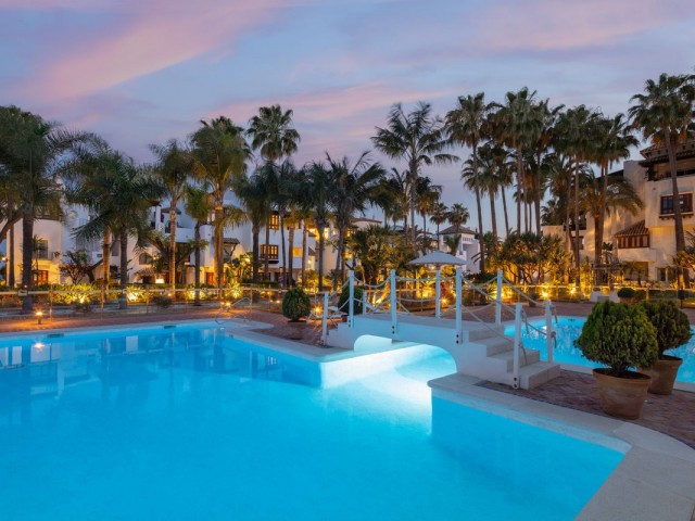 6 Bedrooms Apartment in Marbella