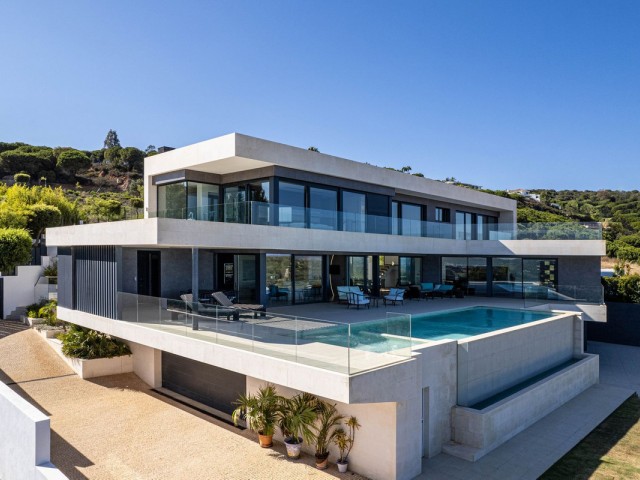 5 Bedrooms Villa in Sotogrande