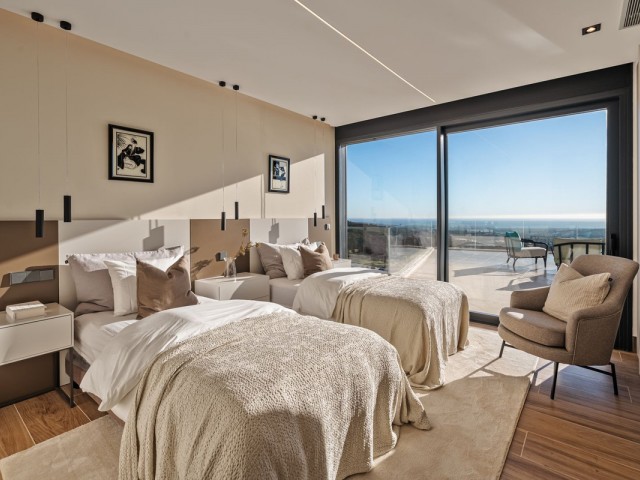 5 Bedrooms Villa in Sotogrande
