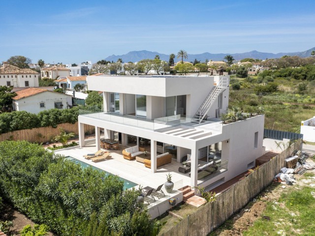 5 Bedrooms Villa in San Pedro de Alcántara