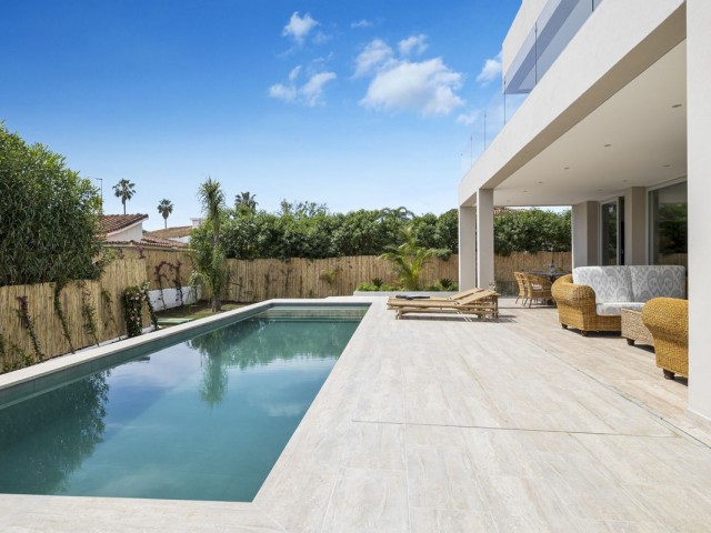 5 Bedrooms Villa in San Pedro de Alcántara